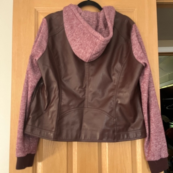 Jason Maxwell Jacket - Picture 3 of 9